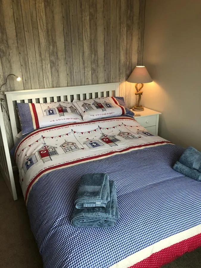 Beach House Filey 0*,